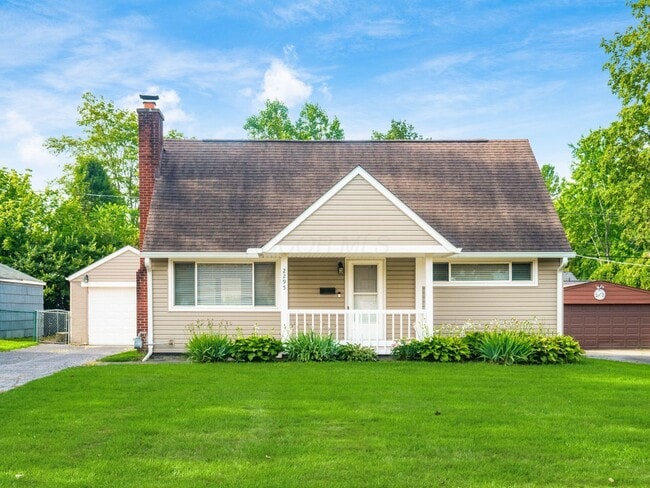 property at 2295 Shrewsbury Rd