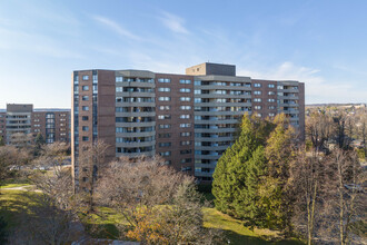 70 Baif Blvd in Richmond Hill, ON - Building Photo - Building Photo