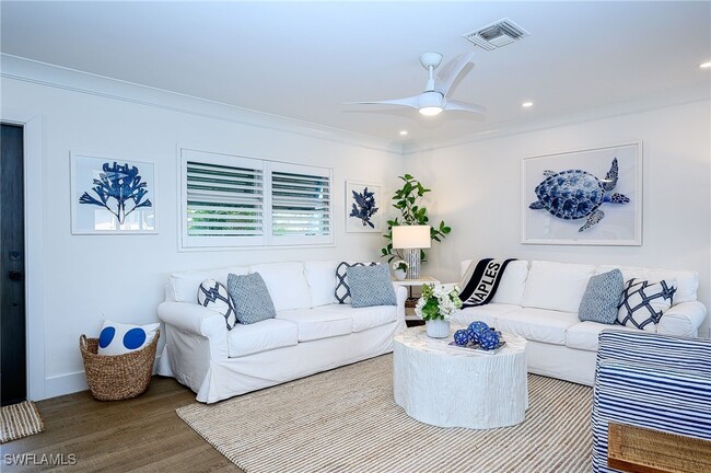 343 Conners Ave in Naples, FL - Foto de edificio - Building Photo