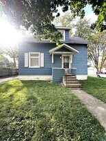 1407 S Madison St in Normal, IL - Building Photo