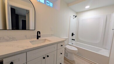 4310 Grant St in West Linn, OR - Building Photo - Building Photo