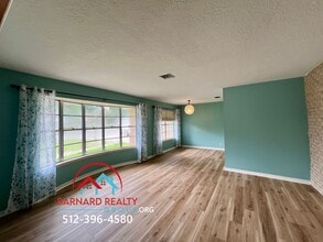 107 Oak Ridge Dr in San Marcos, TX - Building Photo - Building Photo