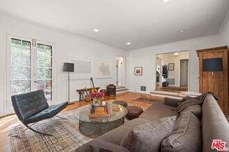 5630 Spreading Oak Dr in Los Angeles, CA - Building Photo - Building Photo