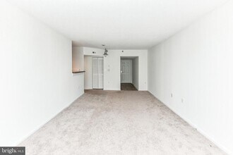 1001 N Randolph St in Arlington, VA - Building Photo - Building Photo