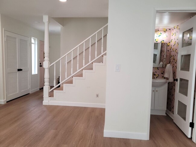 4962 Waring Rd in San Diego, CA - Building Photo - Building Photo