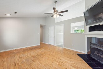 5957 Warrenpark Ln in Knoxville, TN - Building Photo - Building Photo