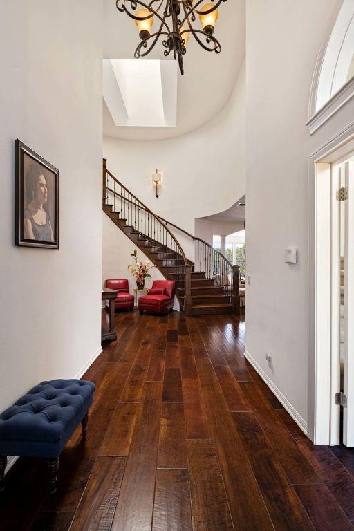 property at 5511 Courtyard Dr