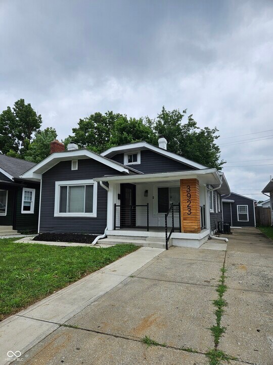 3923 N Kenwood Ave in Indianapolis, IN - Building Photo