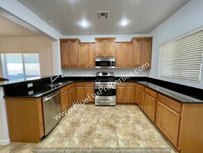 1112 W Montelupo Dr in Oro Valley, AZ - Building Photo - Building Photo