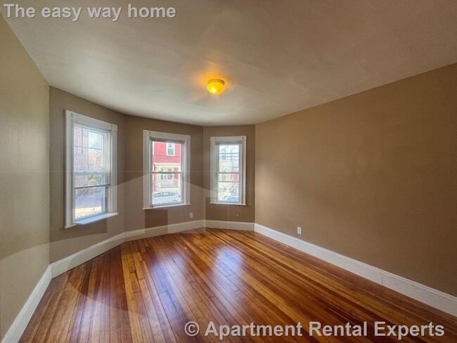 42 Calvin St in Somerville, MA - Building Photo - Building Photo
