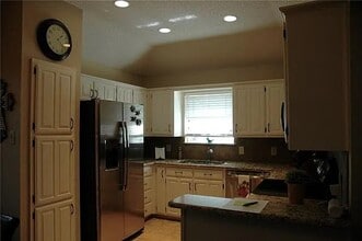 8028 Buttercup Cir S, Unit unit 1 in Fort Worth, TX - Foto de edificio - Building Photo