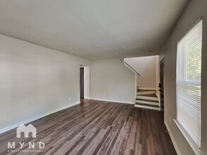3510 Hopkins Ct in Powder Springs, GA - Building Photo - Building Photo