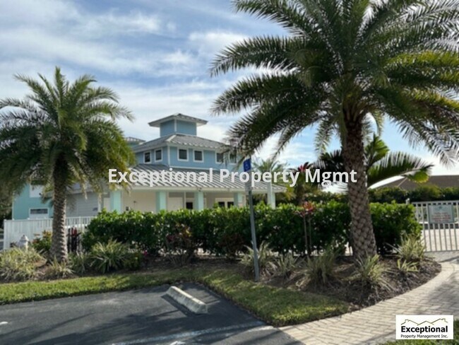 1085 Hancock Creek S Blvd in Cape Coral, FL - Building Photo - Building Photo