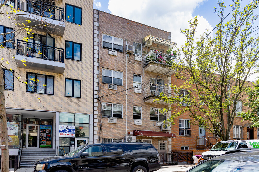 828 40th St in Brooklyn, NY - Building Photo