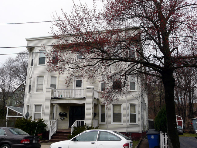 142 Cedar Hill Ave in New Haven, CT - Building Photo - Building Photo