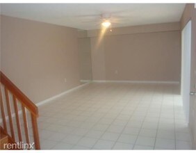3209 32nd Way-Unit -# 3209 in West Palm Beach, FL - Building Photo - Building Photo