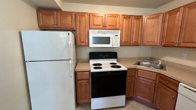 465 Kings Rd in Schenectady, NY - Building Photo - Building Photo