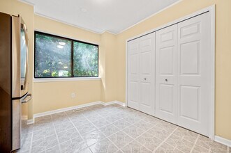 250 Conestoga Way in Glastonbury, CT - Building Photo - Building Photo