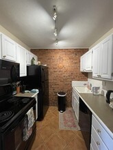 315 Beacon St, Unit 8 in Boston, MA - Building Photo - Building Photo