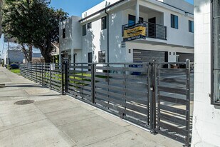 5953 Florence Ave in Bell Gardens, CA - Building Photo