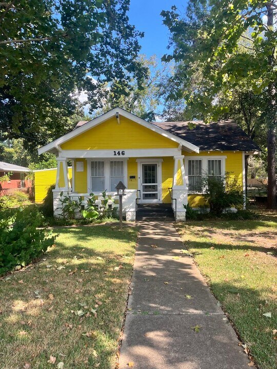 146 Walker Ave in Nacogdoches, TX - Building Photo