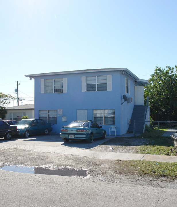 5926 Wiley St in Hollywood, FL - Building Photo