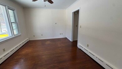 239 N King St in Northampton, MA - Building Photo - Building Photo