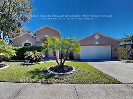 1739 Tangledvine Dr in Zephyrhills, FL - Building Photo