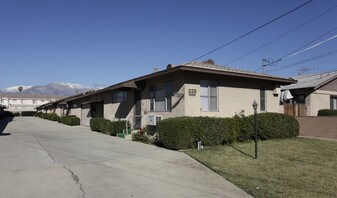 538 W Vesta St in Ontario, CA - Building Photo