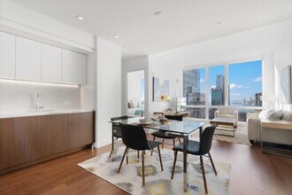 605 W 42nd St in New York, NY - Building Photo - Building Photo