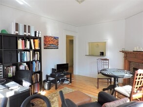 8 Prescott St, Unit 2 in Cambridge, MA - Foto de edificio - Building Photo