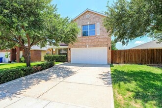 12102 Ent Loop in Laredo, TX - Building Photo - Building Photo
