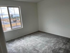 560 E Vodden St in Rialto, CA - Building Photo - Building Photo