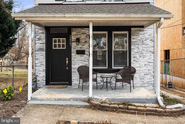 2427 Girard Pl NE in Washington, DC - Building Photo - Building Photo