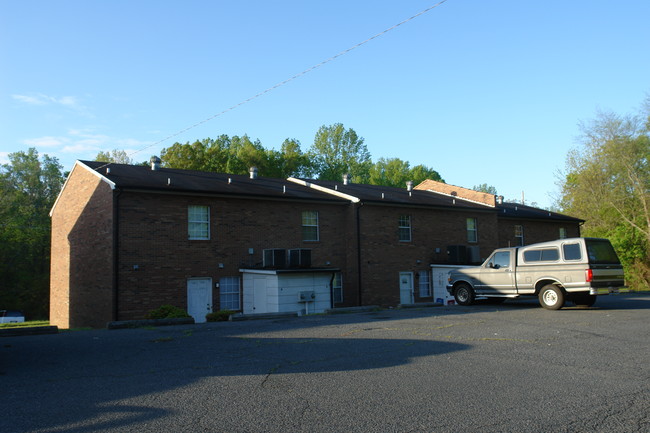 151 Brookwood Ave in Concord, NC - Foto de edificio - Building Photo