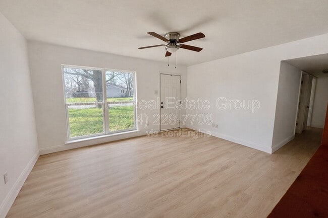 203 Briscoe Ave in O'Fallon, MO - Building Photo - Building Photo