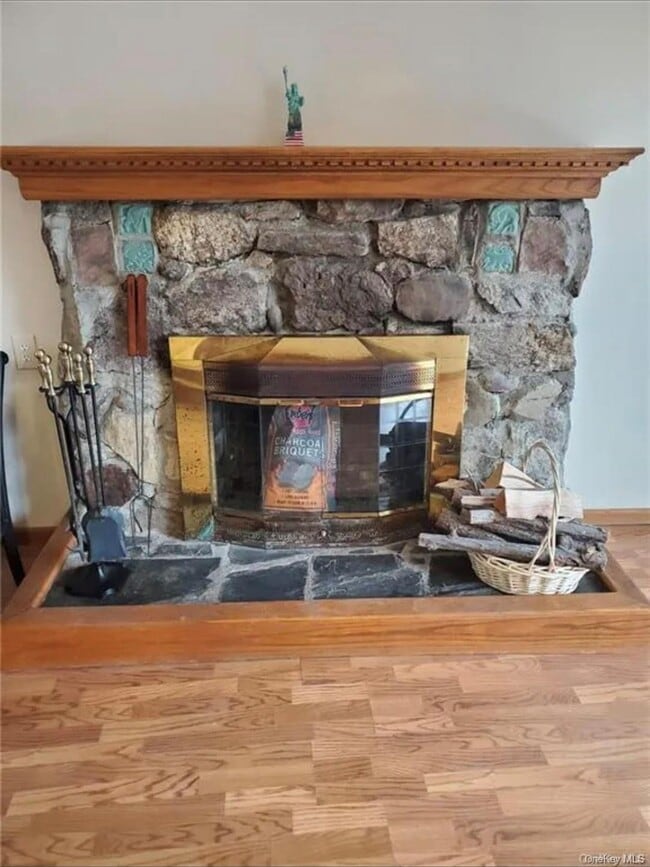 32 Cherry St in Fort Montgomery, NY - Building Photo - Building Photo