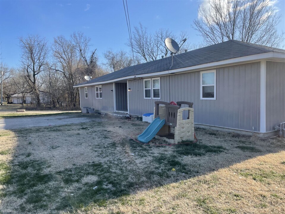 2379 Locust Rd Photo