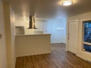 8222 169th Ave NE in Redmond, WA - Building Photo - Building Photo