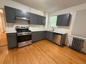 28 Pinedale Rd, Unit 1 in Boston, MA - Building Photo