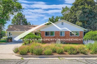 1810 Yuma St in Colorado Springs, CO - Building Photo