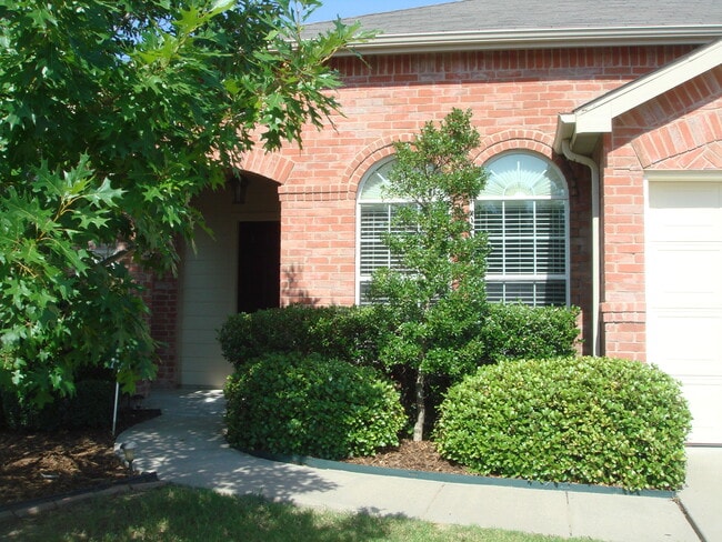property at 1030 Warbler Ln