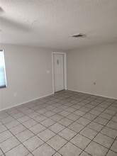 141 Golf Club Ln in Venice, FL - Building Photo - Building Photo
