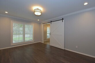 10802 Meadow Lake Ln in Houston, TX - Building Photo - Building Photo