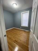 5924 S Rockwell St-Unit -1 in Chicago, IL - Building Photo - Building Photo