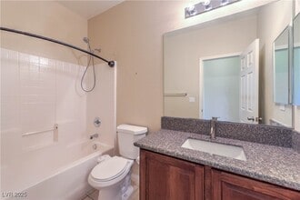 933 Wagner Valley St in Henderson, NV - Building Photo - Building Photo