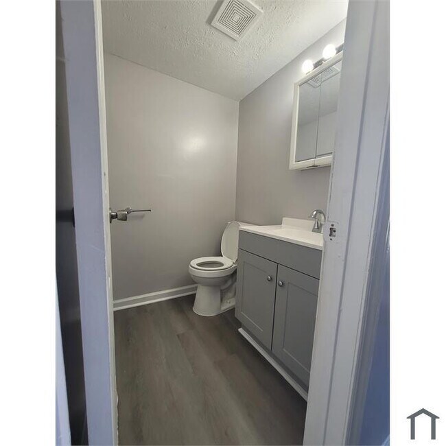 403 Cumbrian Ct in Fayetteville, NC - Building Photo - Building Photo