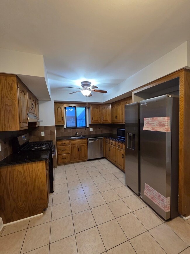 730 5th St in Carlstadt, NJ - Building Photo - Building Photo