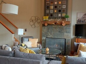 31261 Milton Ln in Evergreen, CO - Building Photo - Building Photo