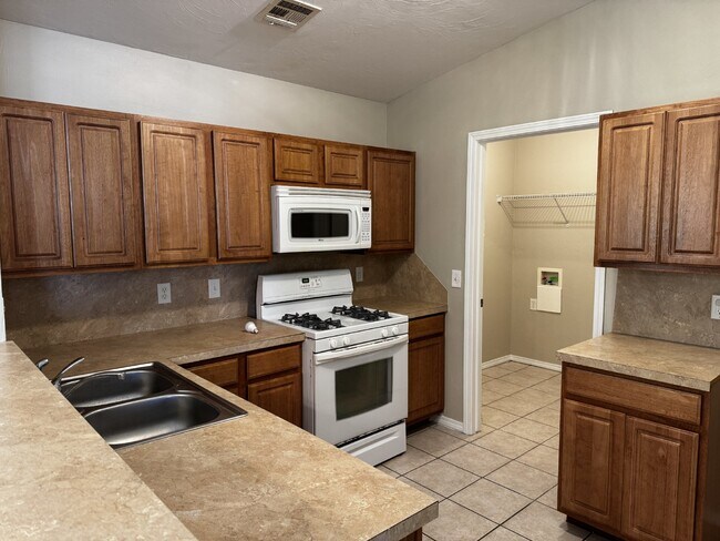 1701 NW 146th St in Edmond, OK - Building Photo - Building Photo